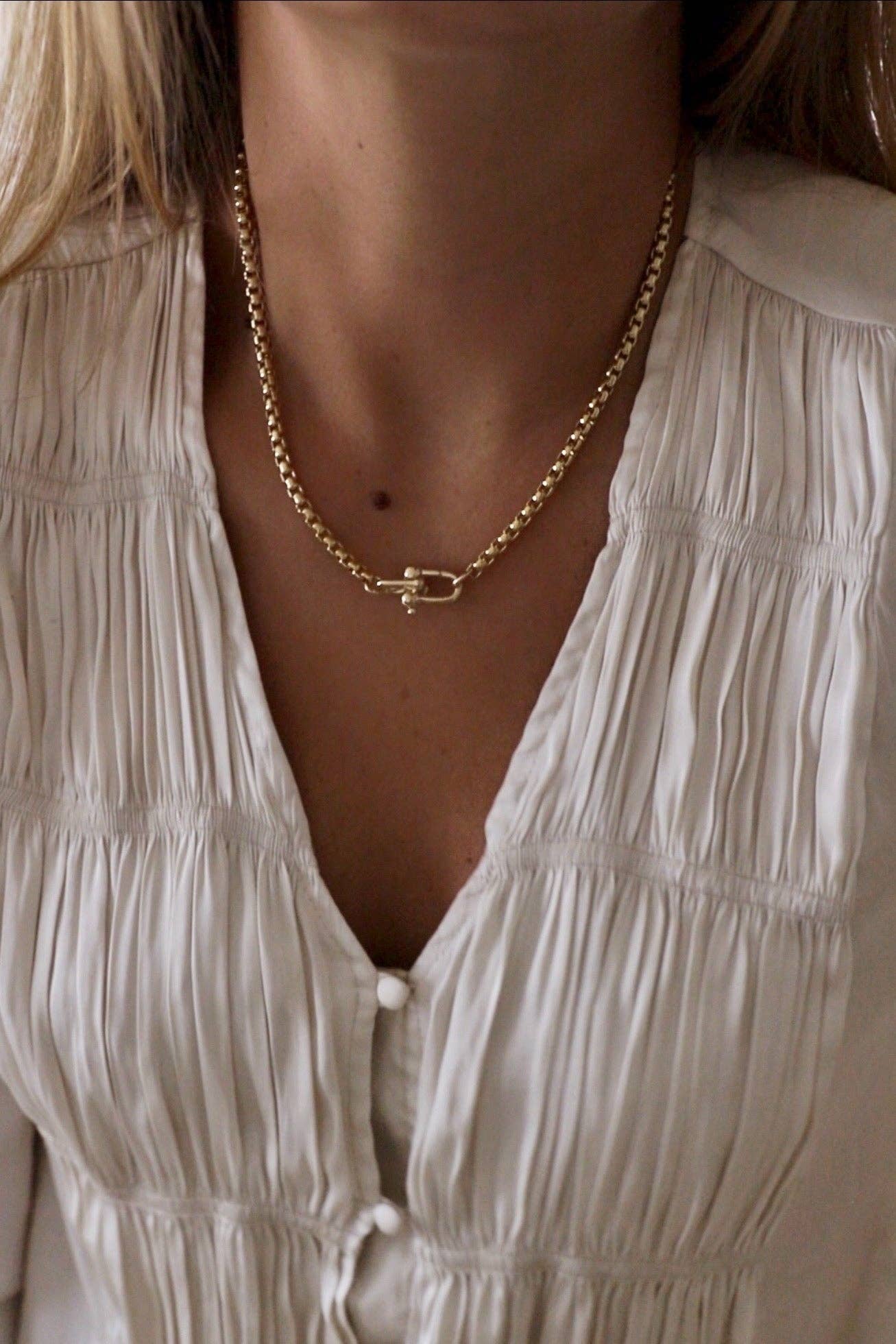 nova round box chain necklace