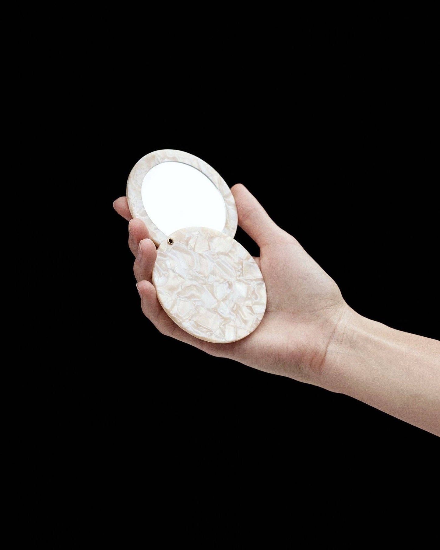 Circle Mirror in Crème