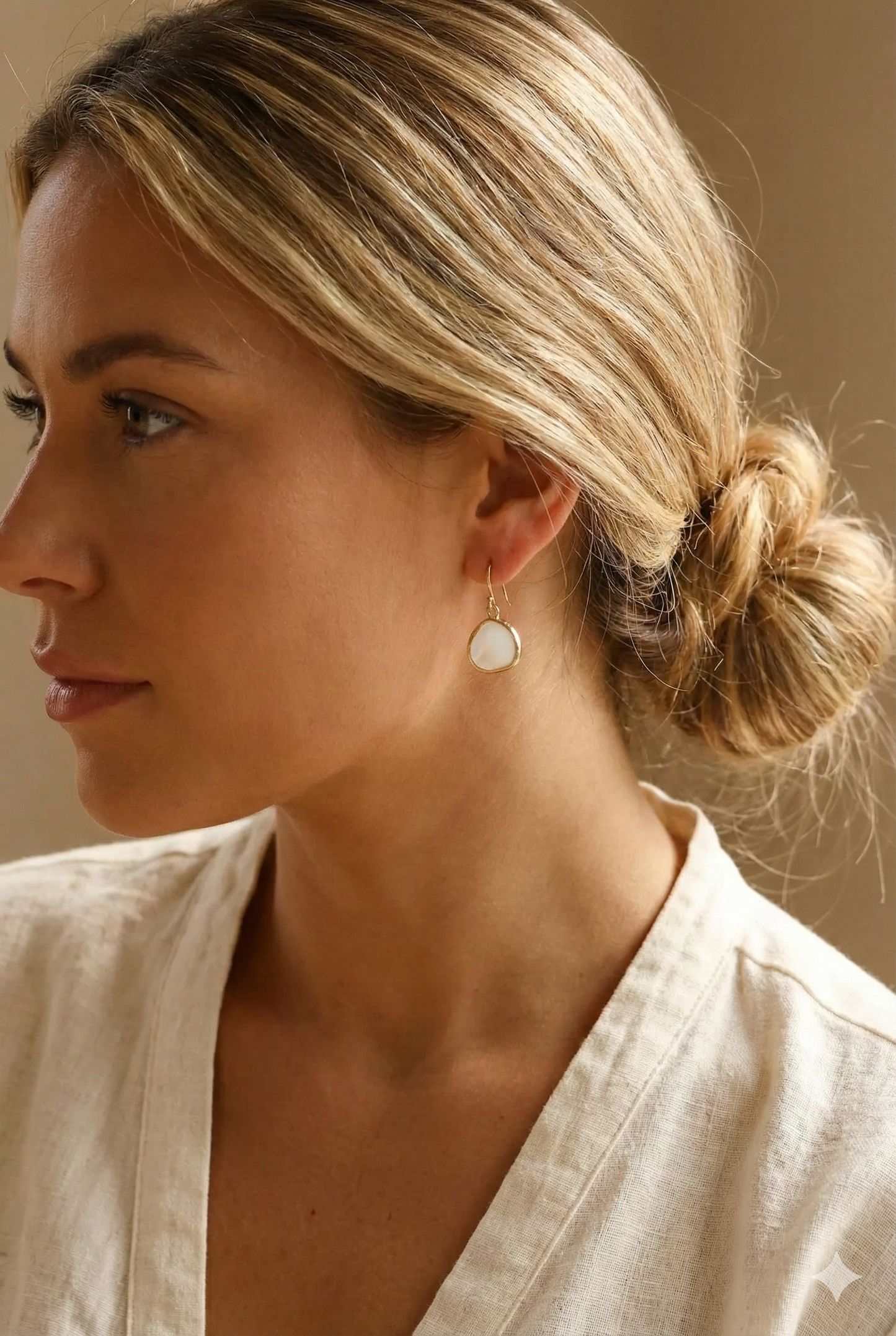 White smoke bezel earrings