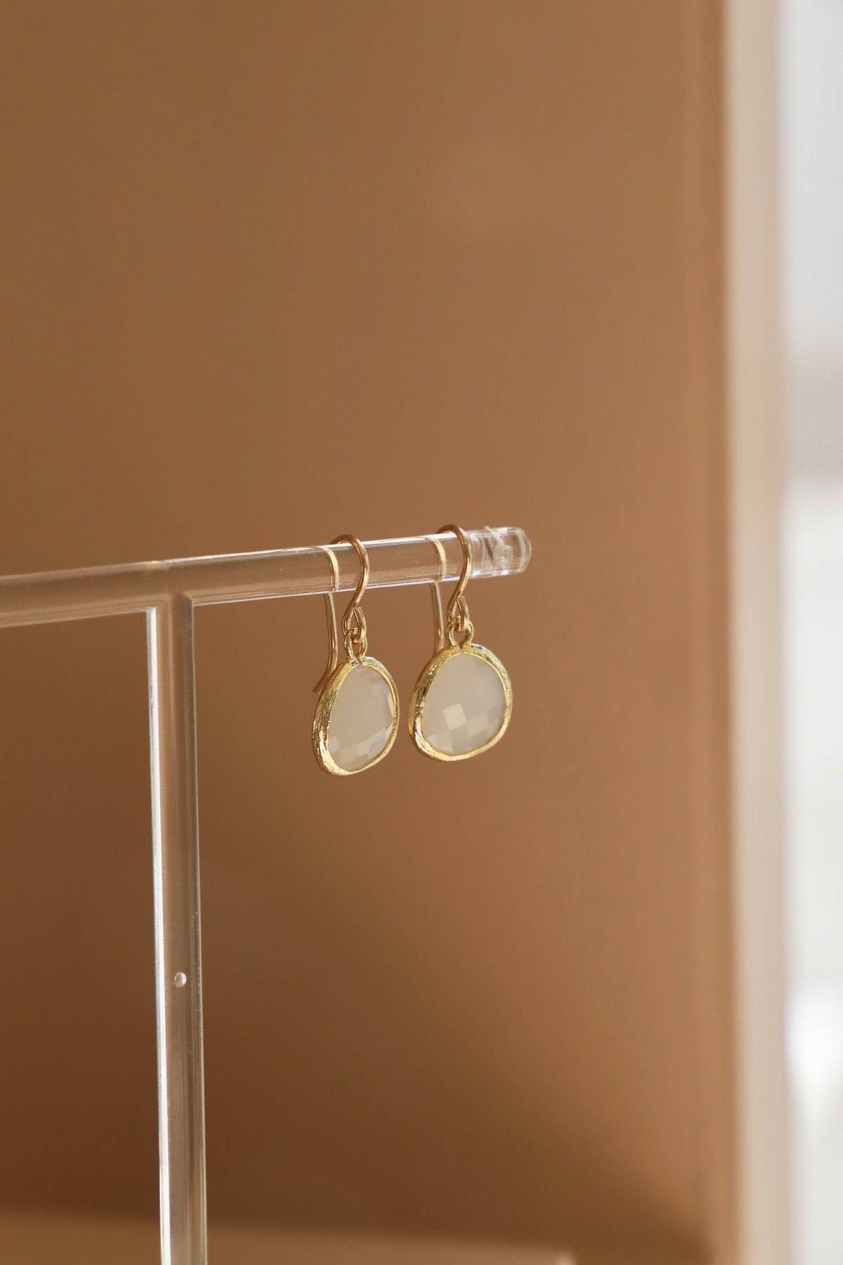 White smoke bezel earrings