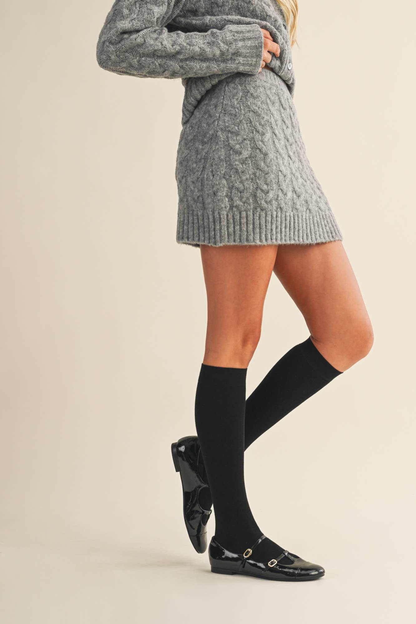 CABLE SWEATER SKIRT