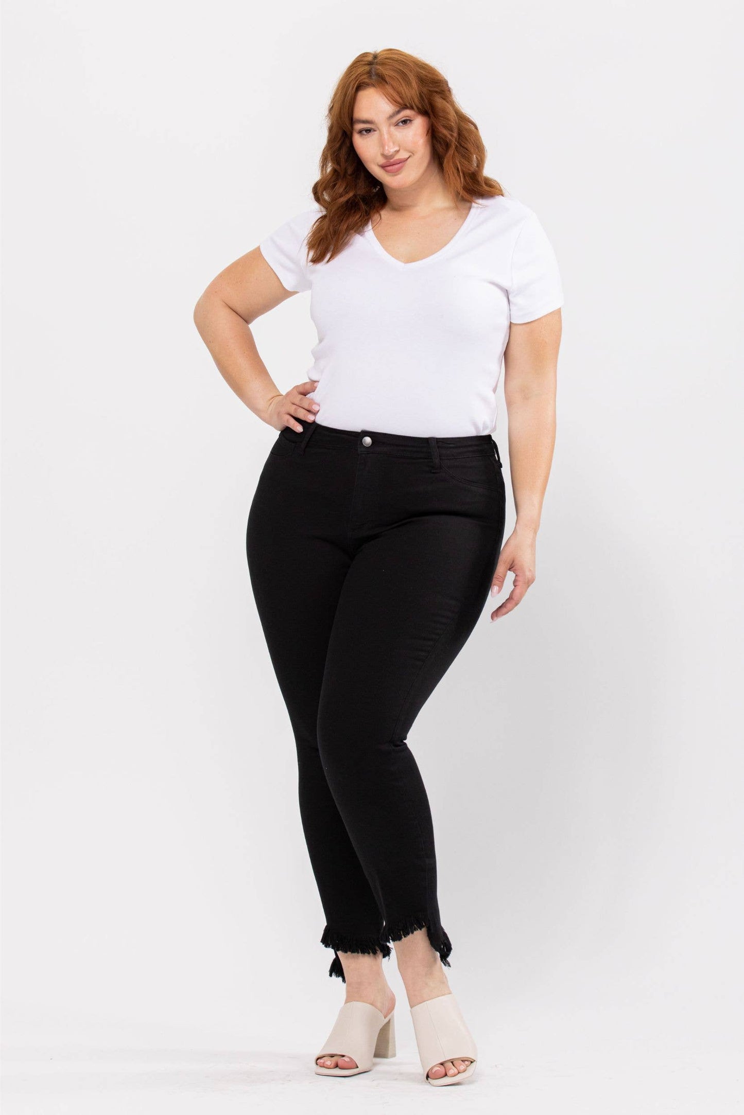 Plus Mid Rise Crop Skinny with Fray Hem Black