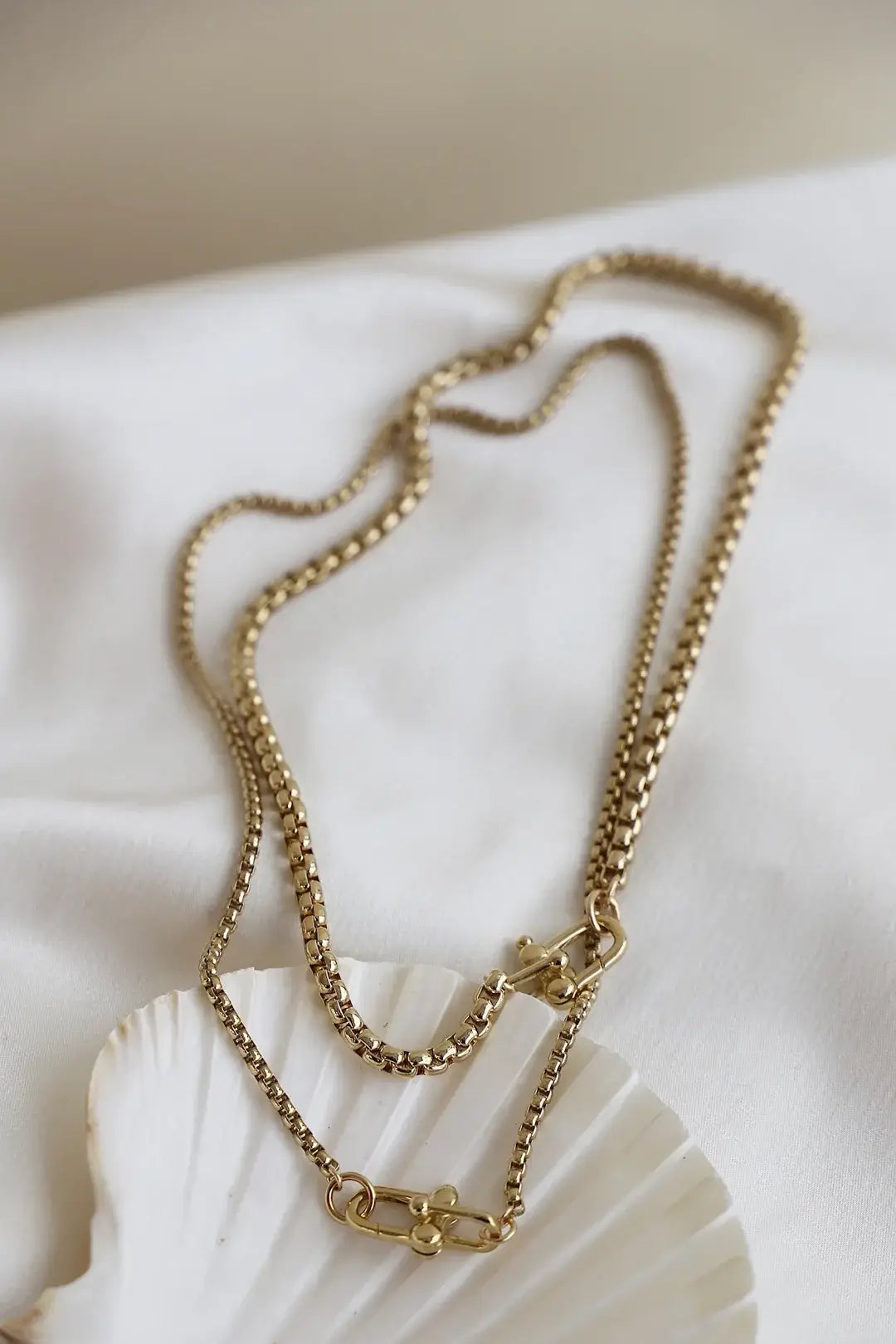 nova round box chain necklace