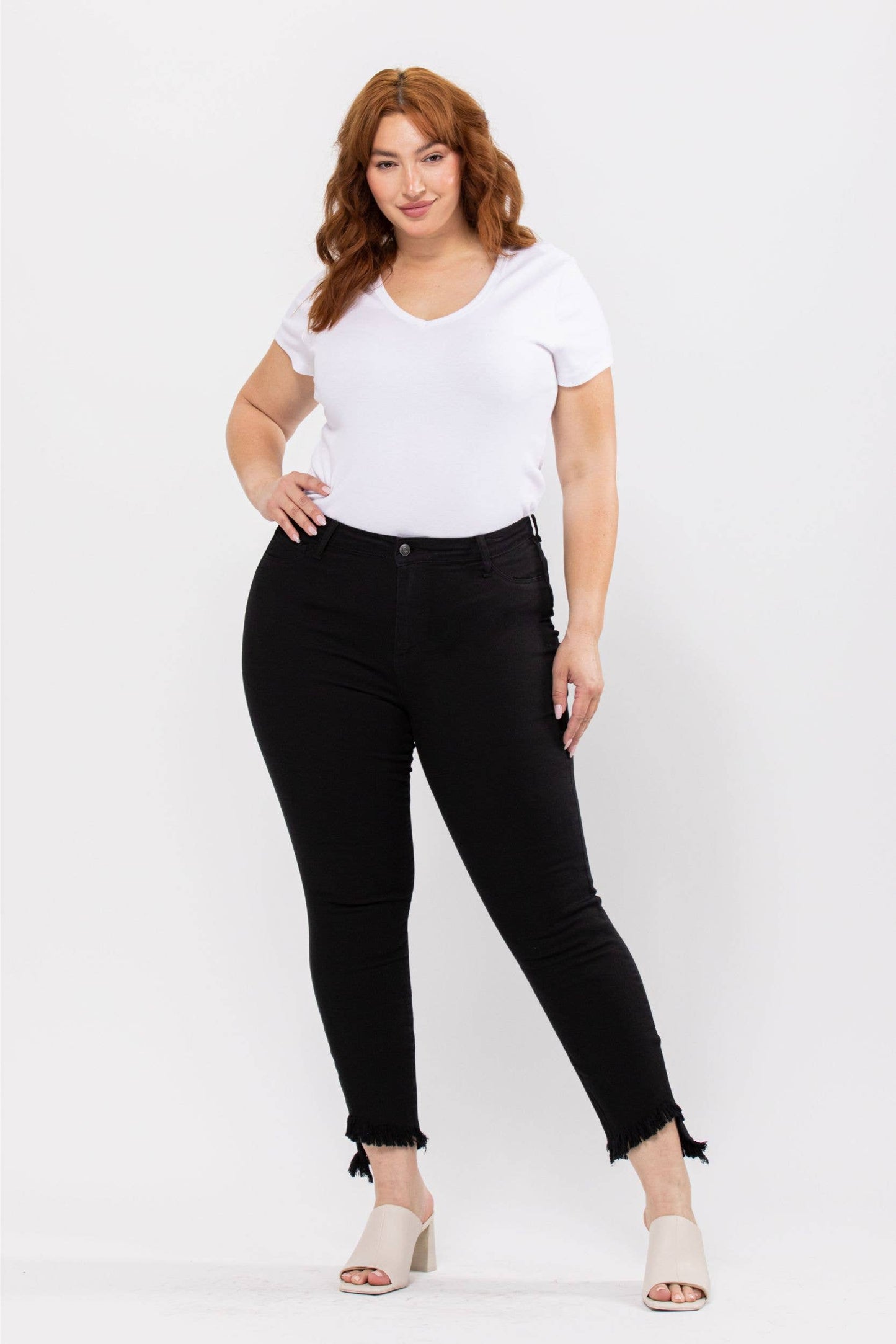 Plus Mid Rise Crop Skinny with Fray Hem Black