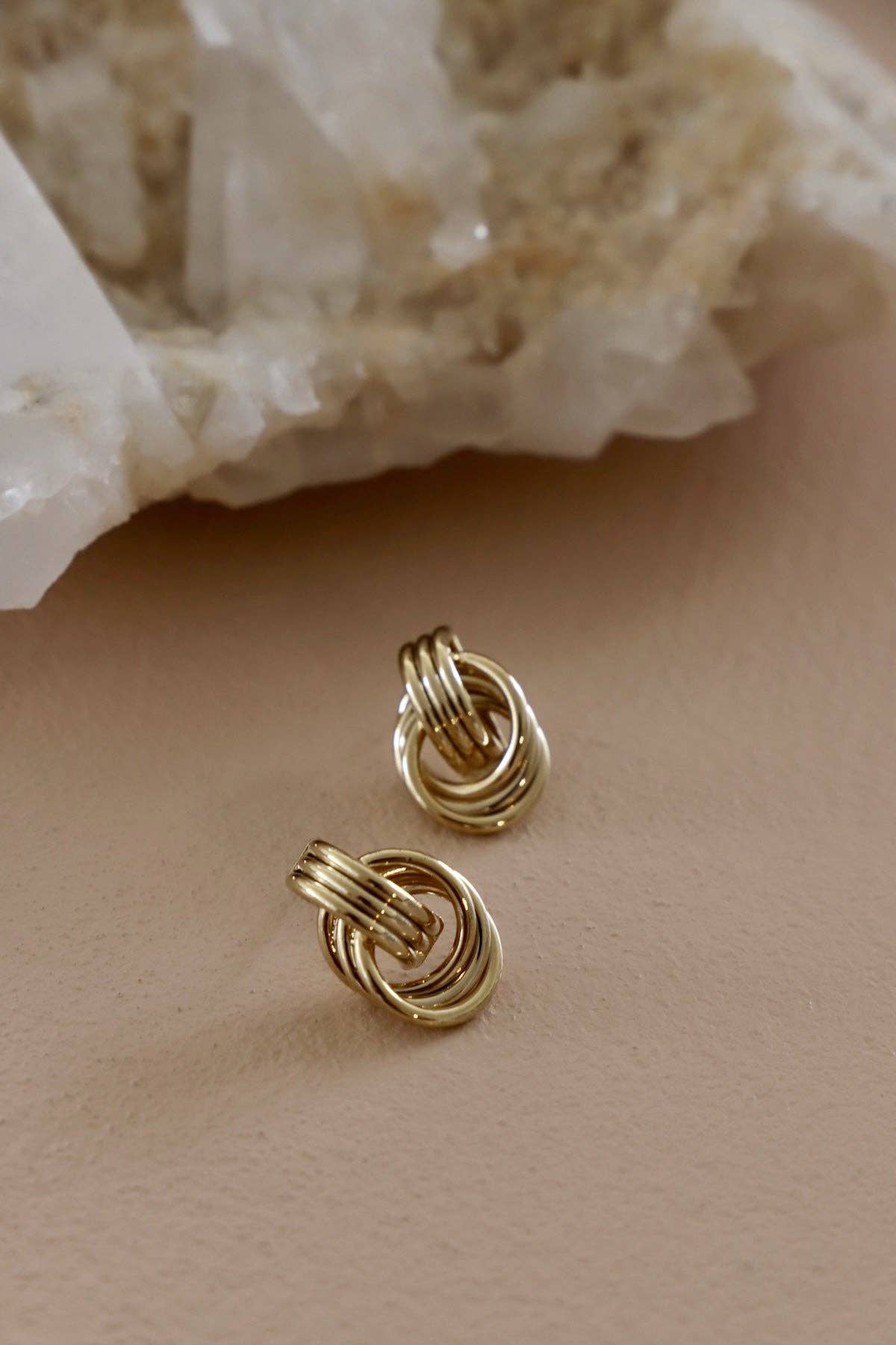 Knot studs
