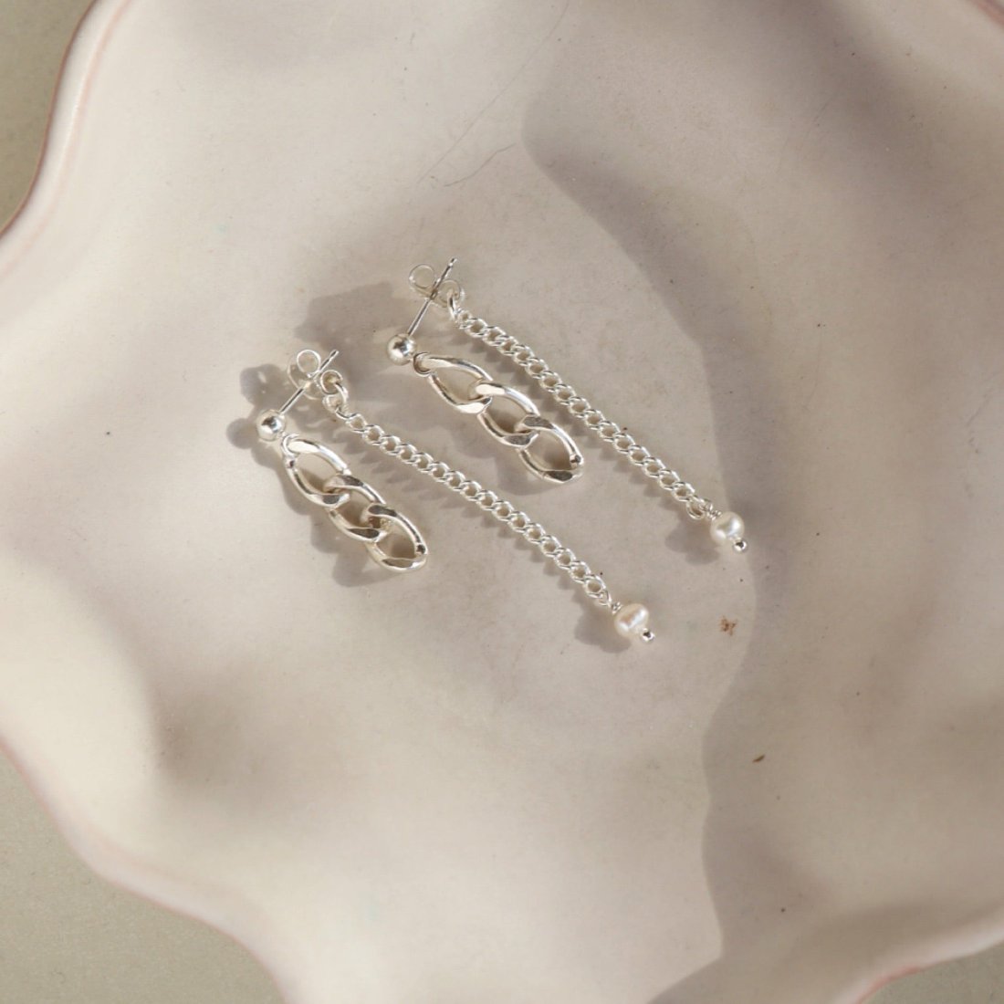 Alex pearl studs