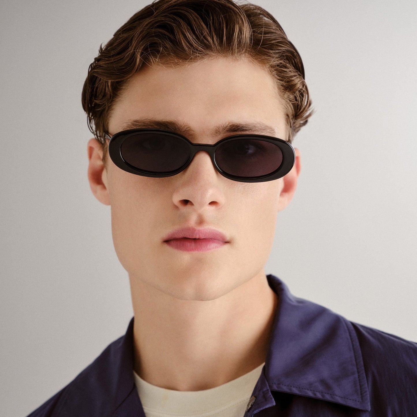 Outta love - Le Specs