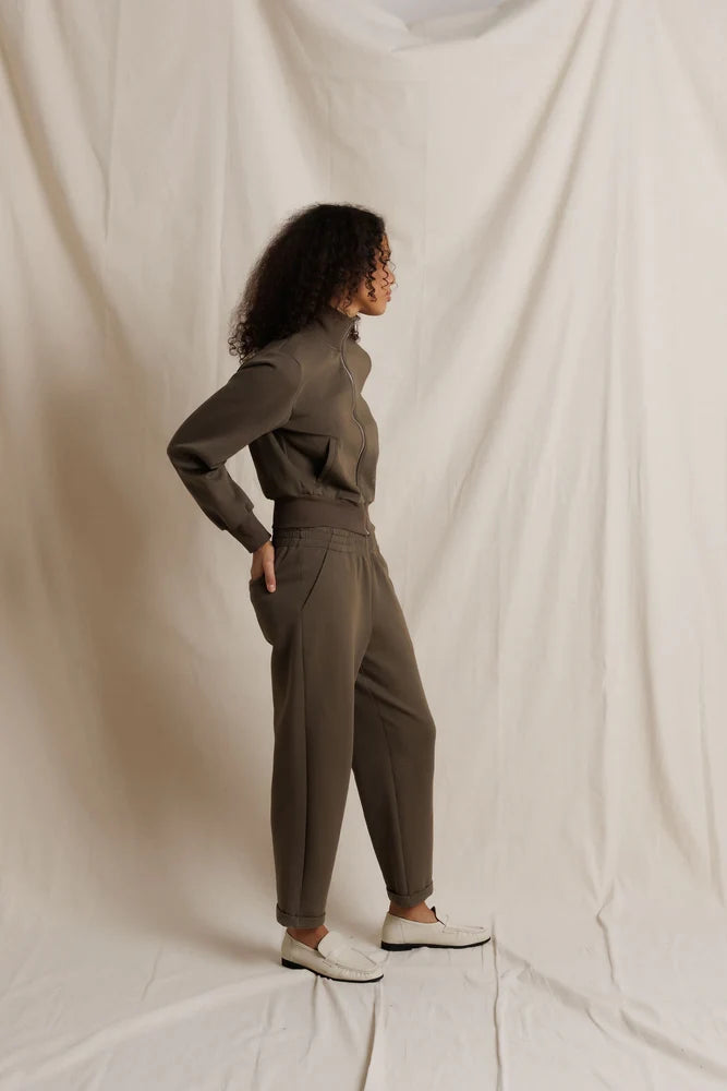 Sutton | Jogger Pant | Perfect White Tee