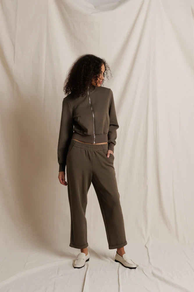 Sutton | Jogger Pant | Perfect White Tee