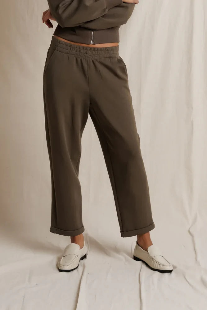 Sutton | Jogger Pant | Perfect White Tee